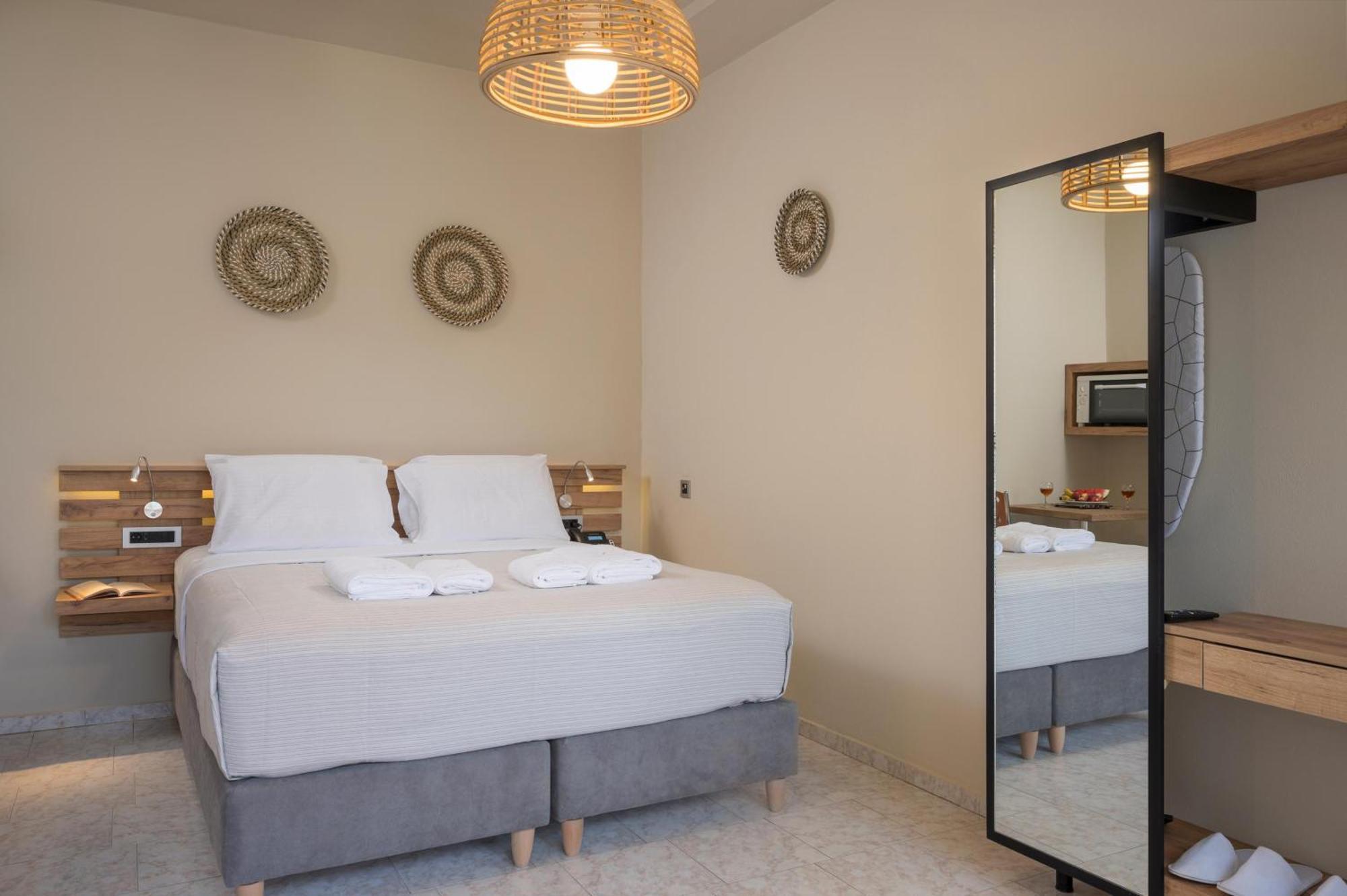 Agia Marina Sun Ray Luxury Apartments الغرفة الصورة